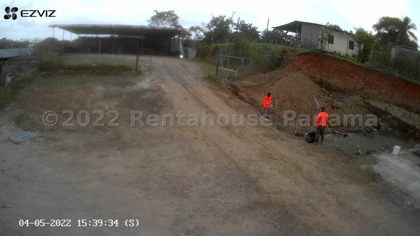 Lot with Semi-Enclosed Warehouse